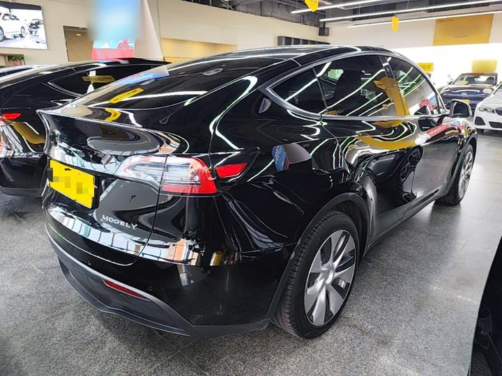 Model Y 2022 RWD photo 4