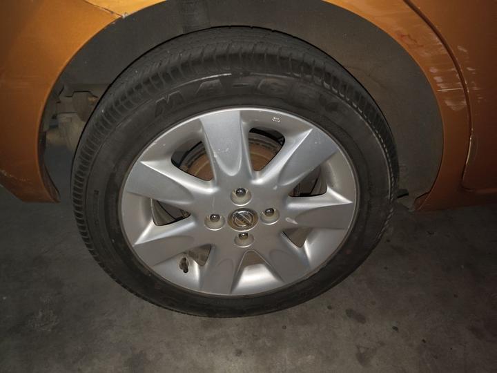 2010 1.5L AT photo 8