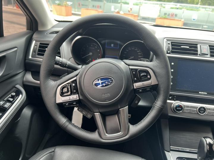 2017 2.5i Sport photo 3