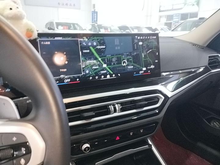 3 Series 2024 325Li M Sport Package photo 8