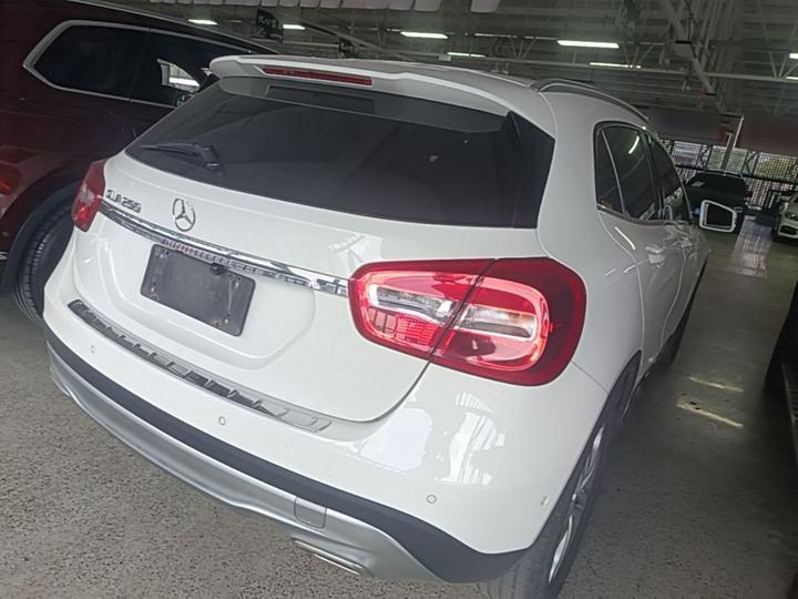 GLA 2016 GLA 200 Dynamic photo 4