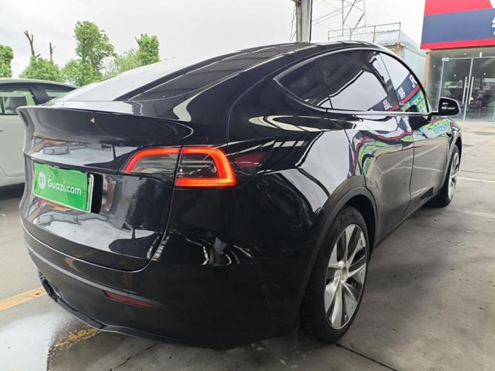 Model Y 2022 Facelift RWD photo 4