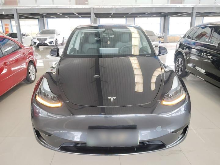 Model Y 2023 RWD photo 2