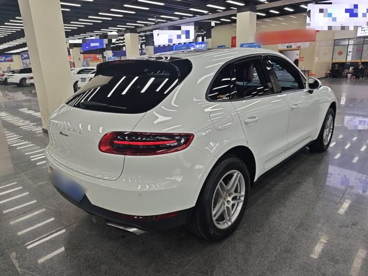 2017 Macan 2.0T photo 4