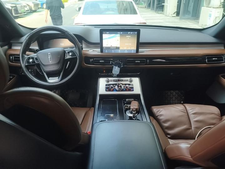 Aviator EV Imported 2020 3.0T V6 Performance Hybrid photo 5
