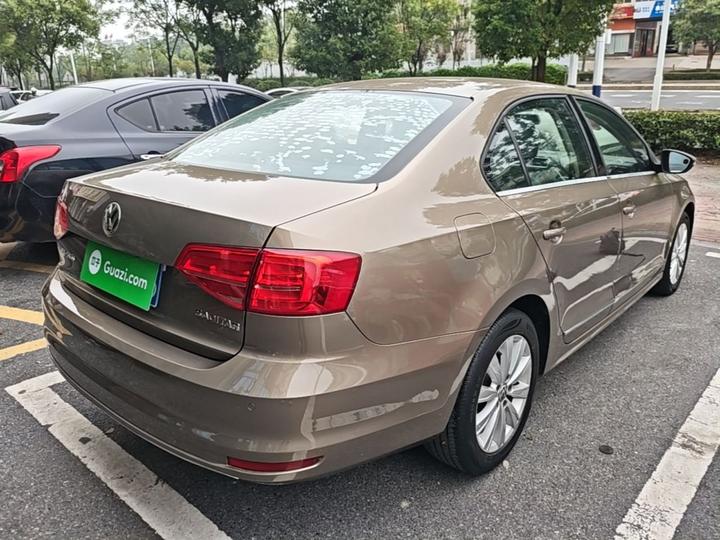Sagitar 2015 1.6L AT Comfort photo 6