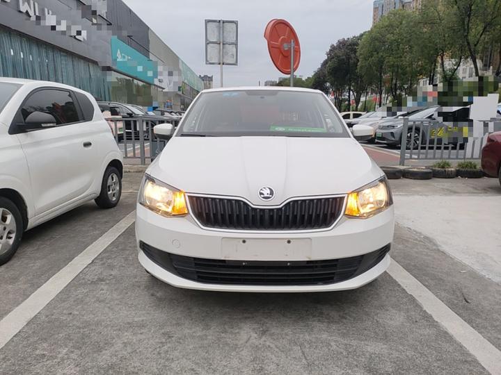 Fabia 2017 1.4L AT photo 2