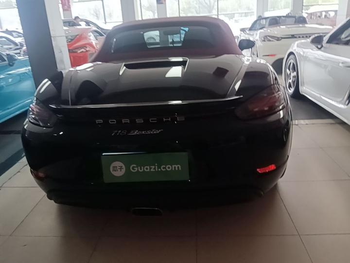 718 2020 Boxster 2.0T photo 3