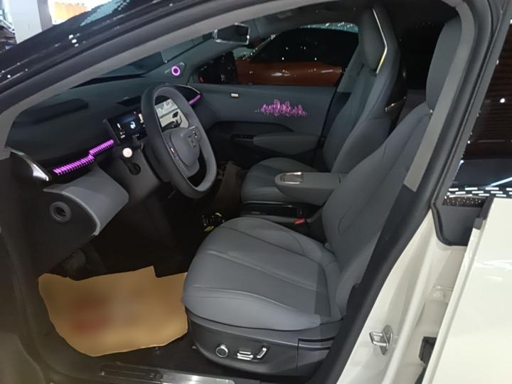 X 2023 AWD YOU 5-Seater photo 6