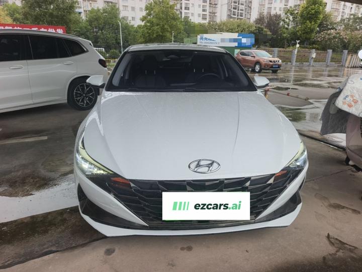 Elantra 2021 1.5L CVT LUX Premium photo 2