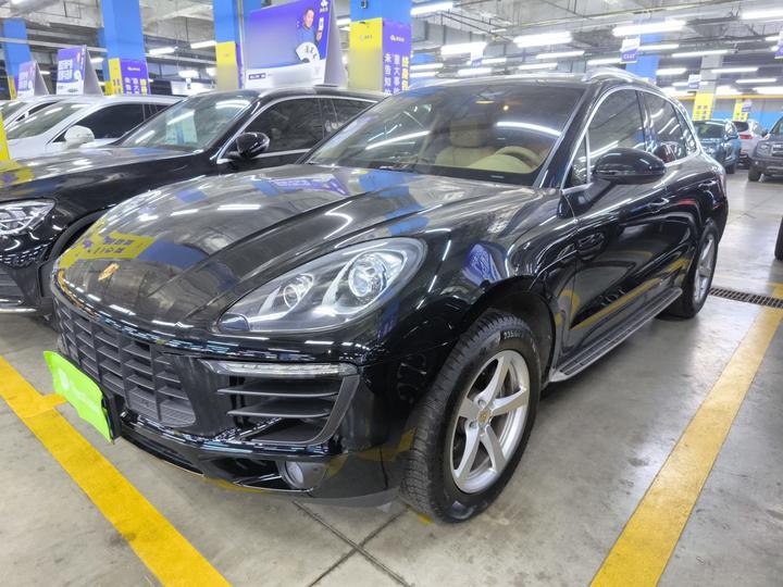 2016 Macan 2.0T