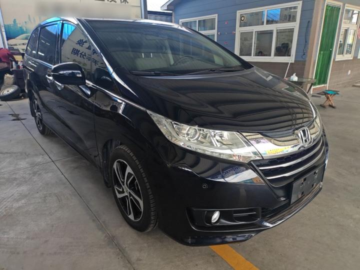 Odyssey 2015 Facelift 2.4L Luxury photo 3