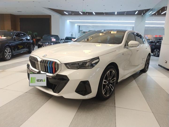 5 Series 2025 525Li M Sport Package