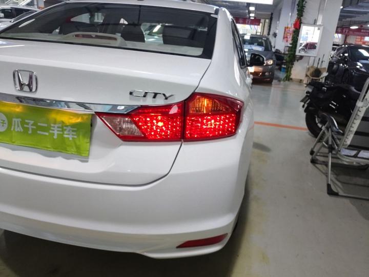 2017 1.5L CVT Comfort photo 7