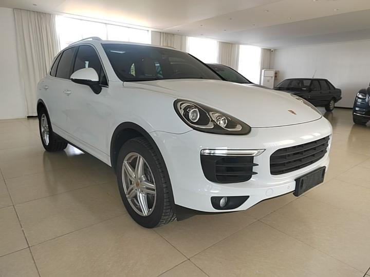 2015 Cayenne 3.0T photo 3
