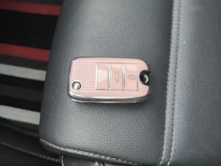 MG6 2017 20T MT Luxury Connected China V photo 8