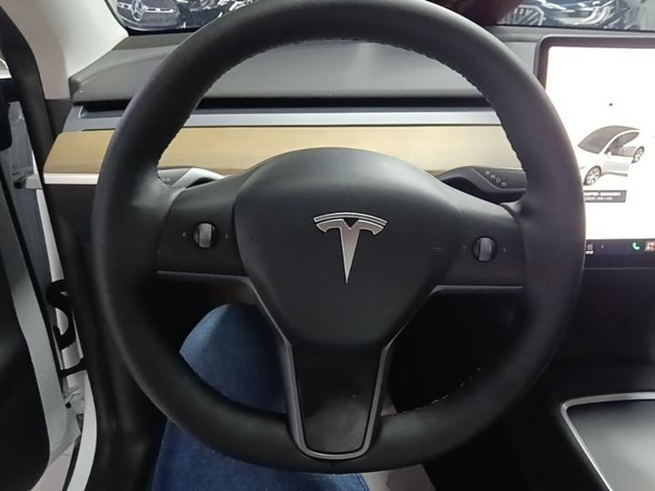 Model Y 2021 Standard Range RWD photo 6