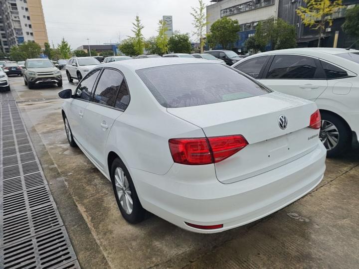 Sagitar 2015 1.6L AT Fashion photo 4
