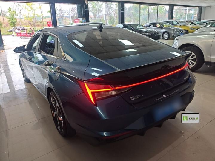 Elantra 2021 240TGDi DCT LUX Premium photo 4
