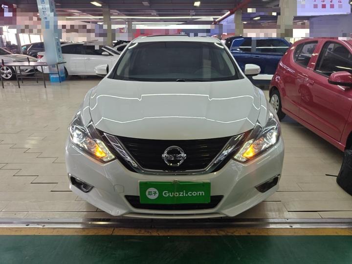 Teana 2018 2.0L XL photo 2