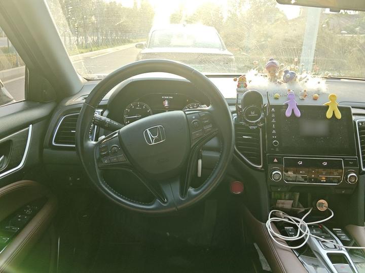 UR-V 2020 370TURBO RWD photo 7