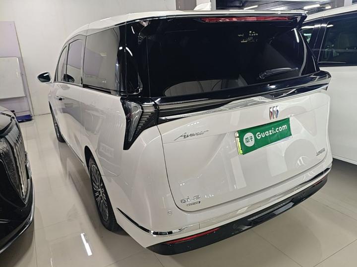 GL8 EV 2024 Exclusive 7-Seater photo 4