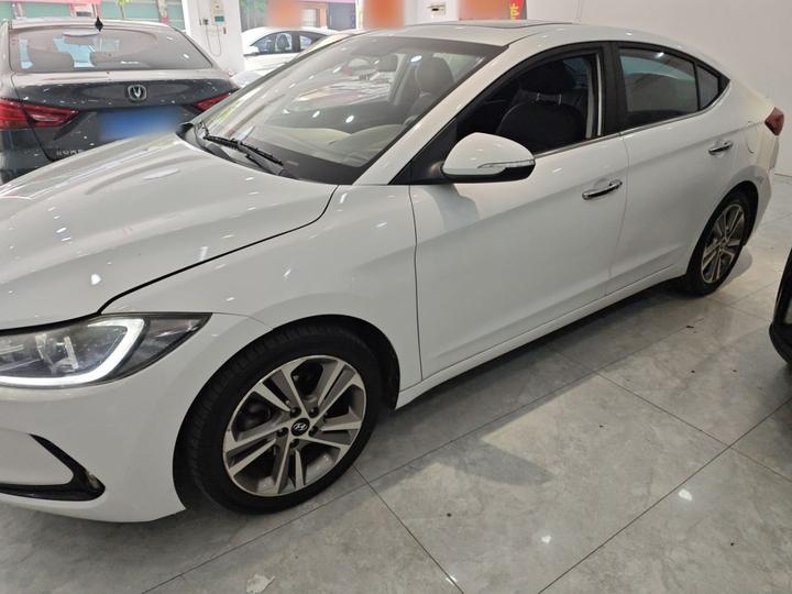 Elantra 2016 1.6L AT Smart Elite photo 4