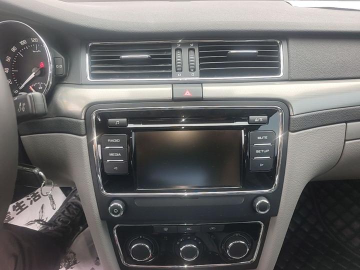 Superb 2013 1.8TSI AT photo 8
