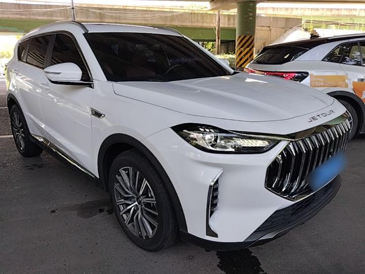 X70 PLUS 2024 Champion 1.5T DCTMAX 7-Seater photo 3