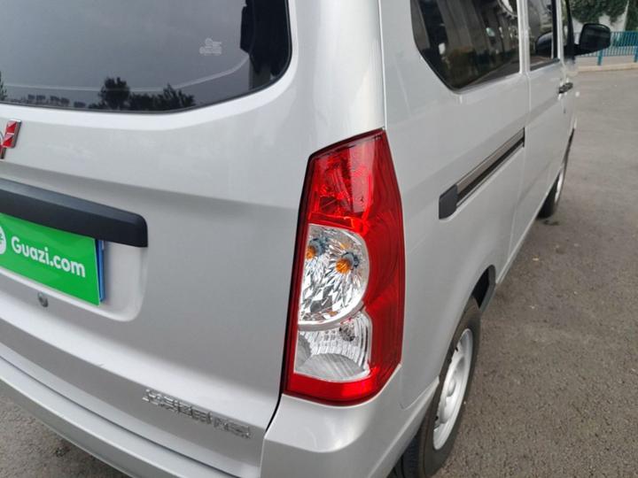Wuling Rongguang S 2023 1.5L 5/7-Seater photo 7