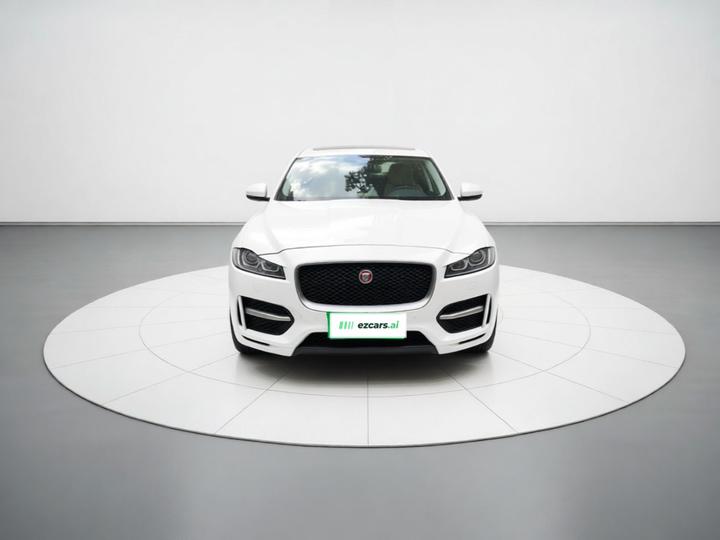 F-PACE 2016 2.0T RWD R-Sport Sport photo 2