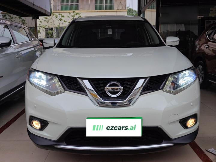 X-Trail 2014 2.0L CVT Comfort 2WD photo 2