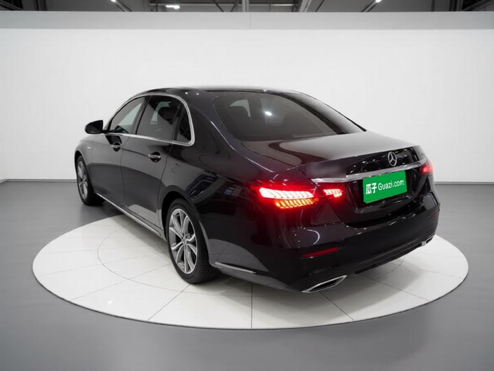 E-Class 2021 E 300 L Sport Luxury photo 4