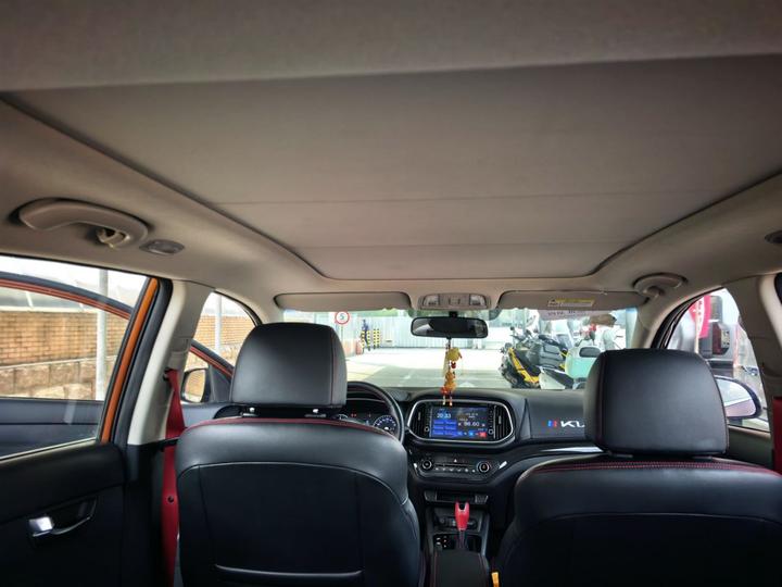 KX3 2015 1.6T AT RWD DLX photo 8