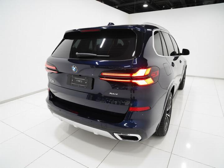 X5 2023 xDrive 30Li Exclusive M Sport Package photo 4
