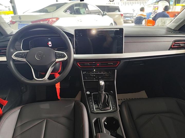 Lavida 2024 300TSI DSG Leading photo 2
