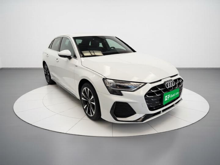 A3 2026 Sportback 35TFSI Flying Spur photo 3