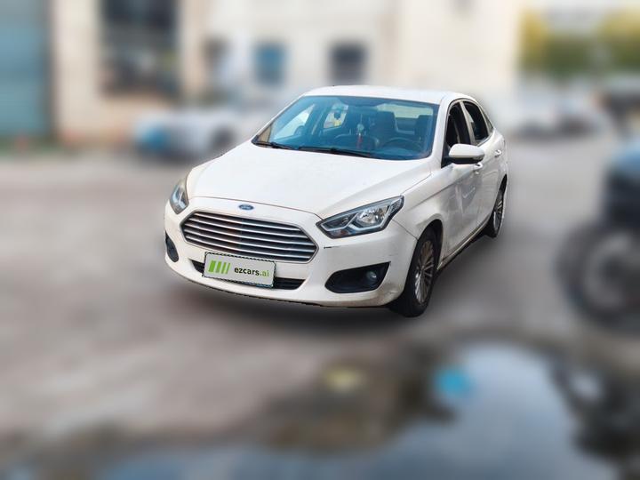 Escort 2015 1.5L MT Comfort