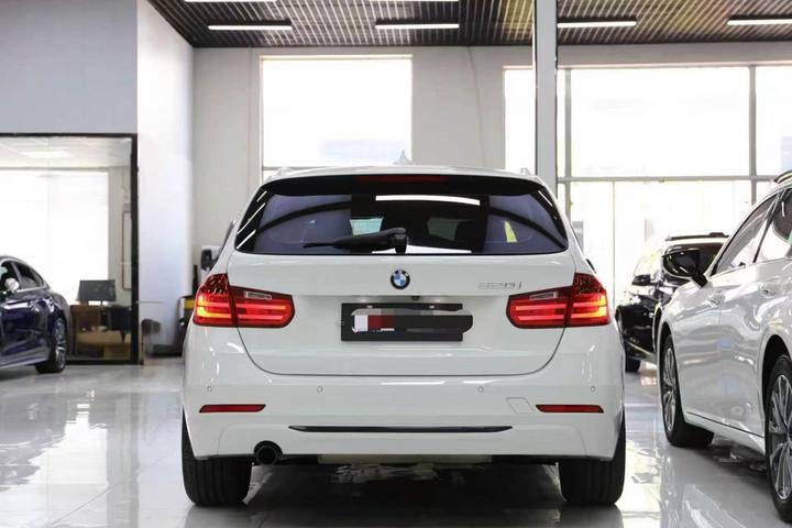 3 Series Imported 2013 320i Sport Design Package Wagon photo 3