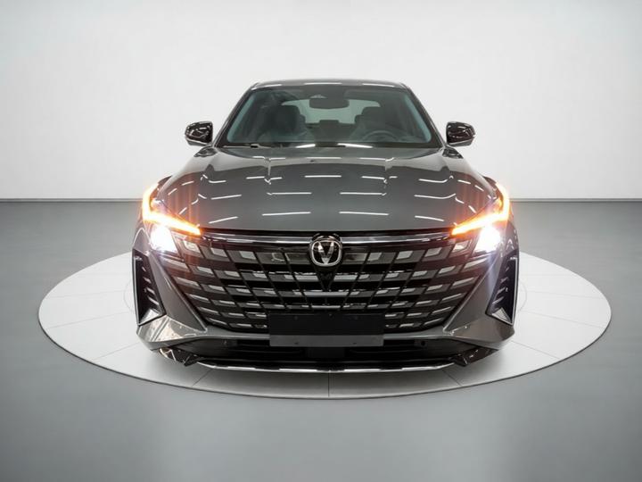UNI-Z 2025 1.5T Luxury photo 2