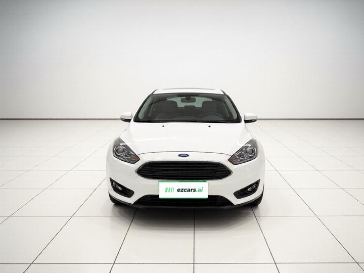 Focus 2020 Hatchback Classic 1.5L AT photo 2