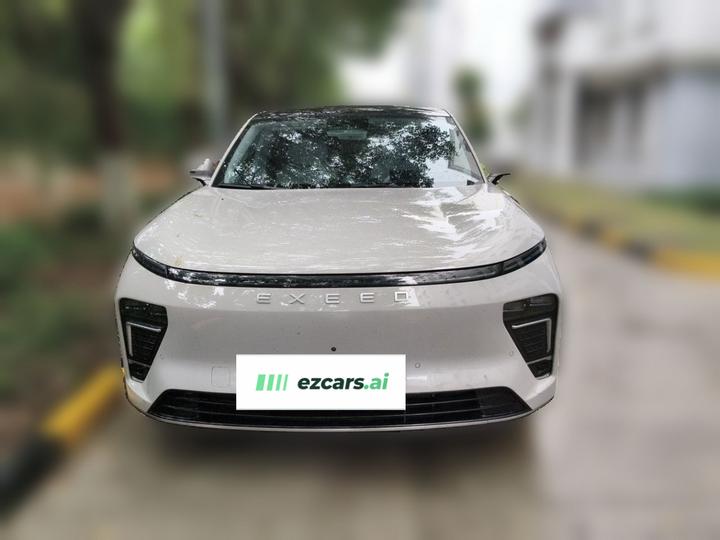Sterra ET 2025 EREV 265 Pro RWD photo 2