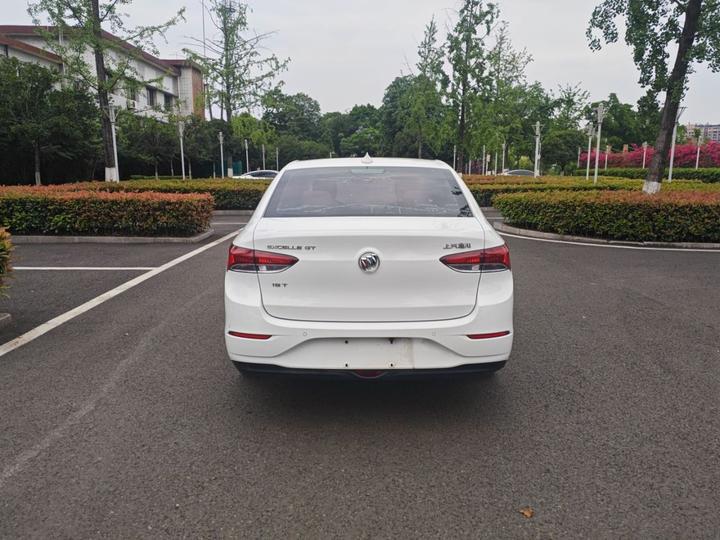 Excelle 2018 15T DCT Elite China V photo 3