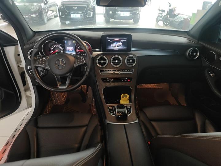 GLC 2017 GLC 300 4MATIC Dynamic photo 5
