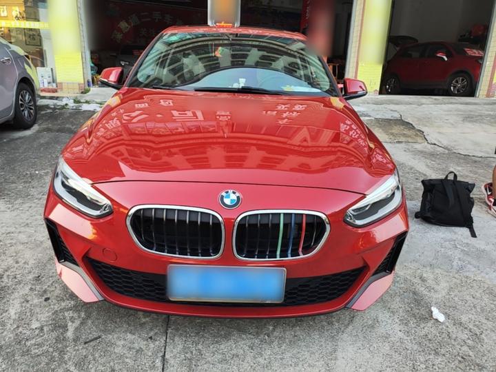 1 Series 2019 120i Leading M Sport Package photo 2
