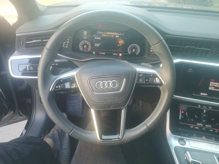 A6L 2024 40 TFSI Luxury Dynamic photo 3