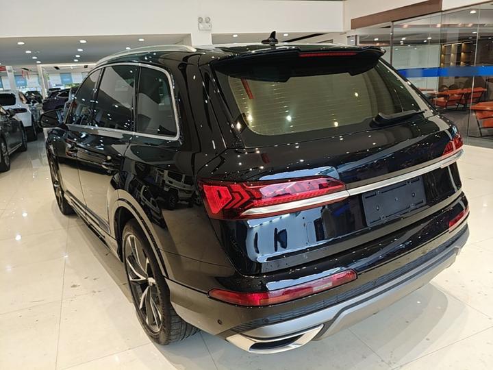 Q7 2023 55 TFSI quattro S line Sport photo 4