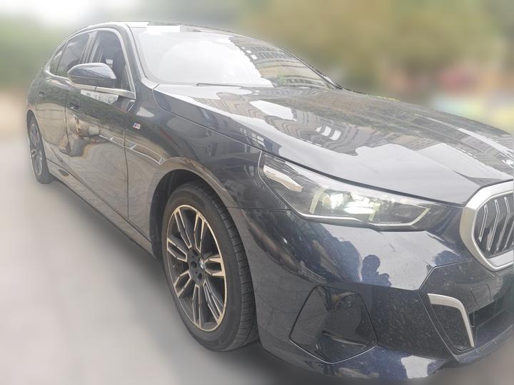 5 Series 2025 525Li M Sport Package photo 3