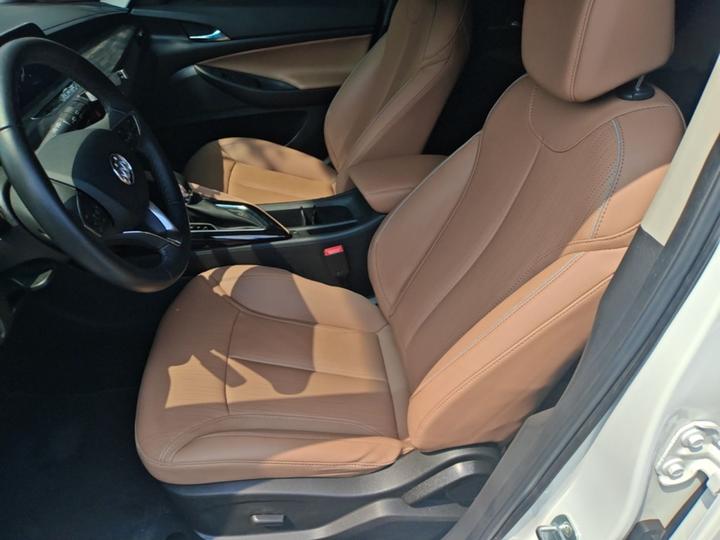 GL6 2021 323T Mild Hybrid Luxury photo 7