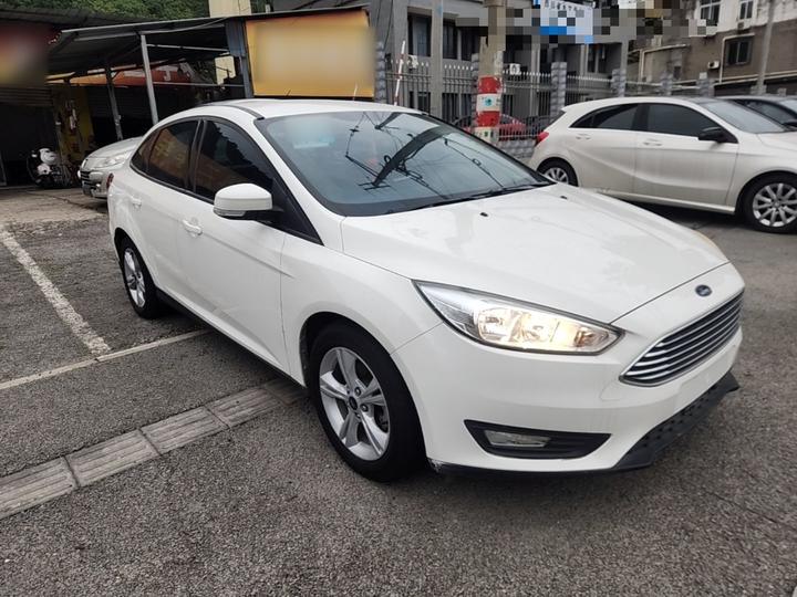 Focus 2017 Sedan 1.6L AT Comfort photo 3